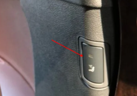 奥迪a6l右侧b柱按钮-有驾