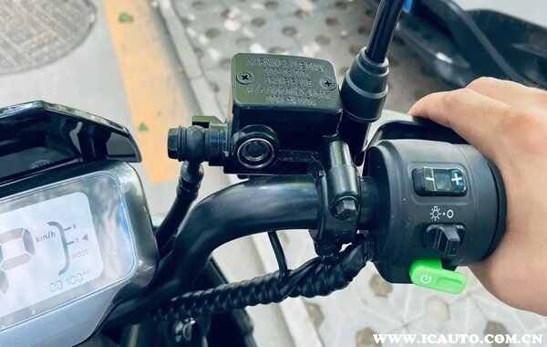 小牛电动车一直显示p档走不了的原因是什么-有驾 小牛电动车一直显示p档走不了的原因是什么-有驾