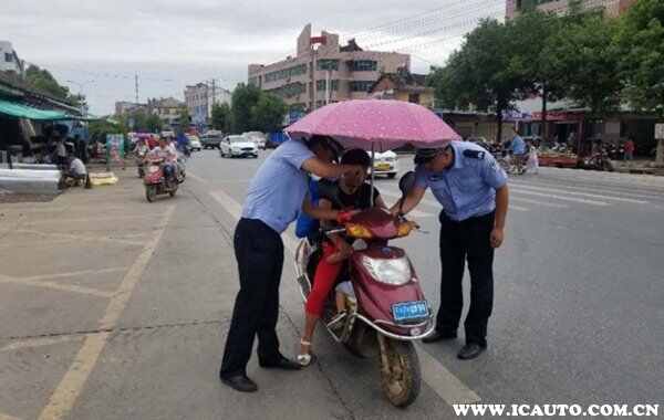 电瓶车雨棚遮阳棚怎么安装-有驾 电瓶车雨棚遮阳棚怎么安装-有驾