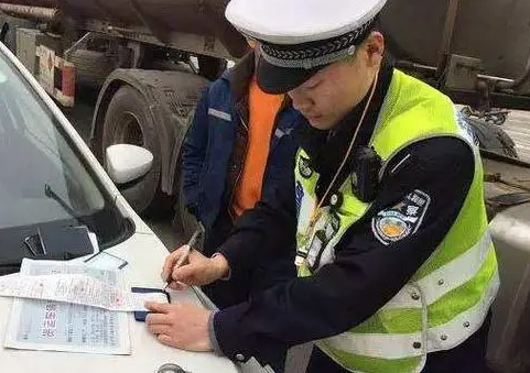 帮别人处理违章对自己有什么影响-有驾 帮别人处理违章对自己有什么影响-有驾