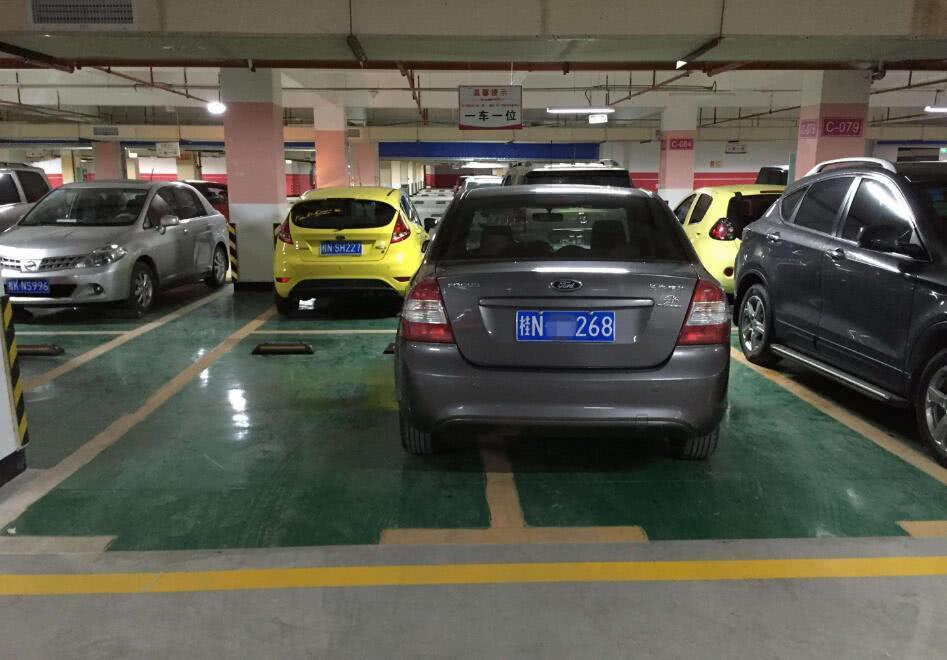 被占车位没有挪车电话怎么办-有驾