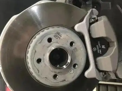 特斯拉停车要按p档吗-有驾 特斯拉停车要按p档吗-有驾